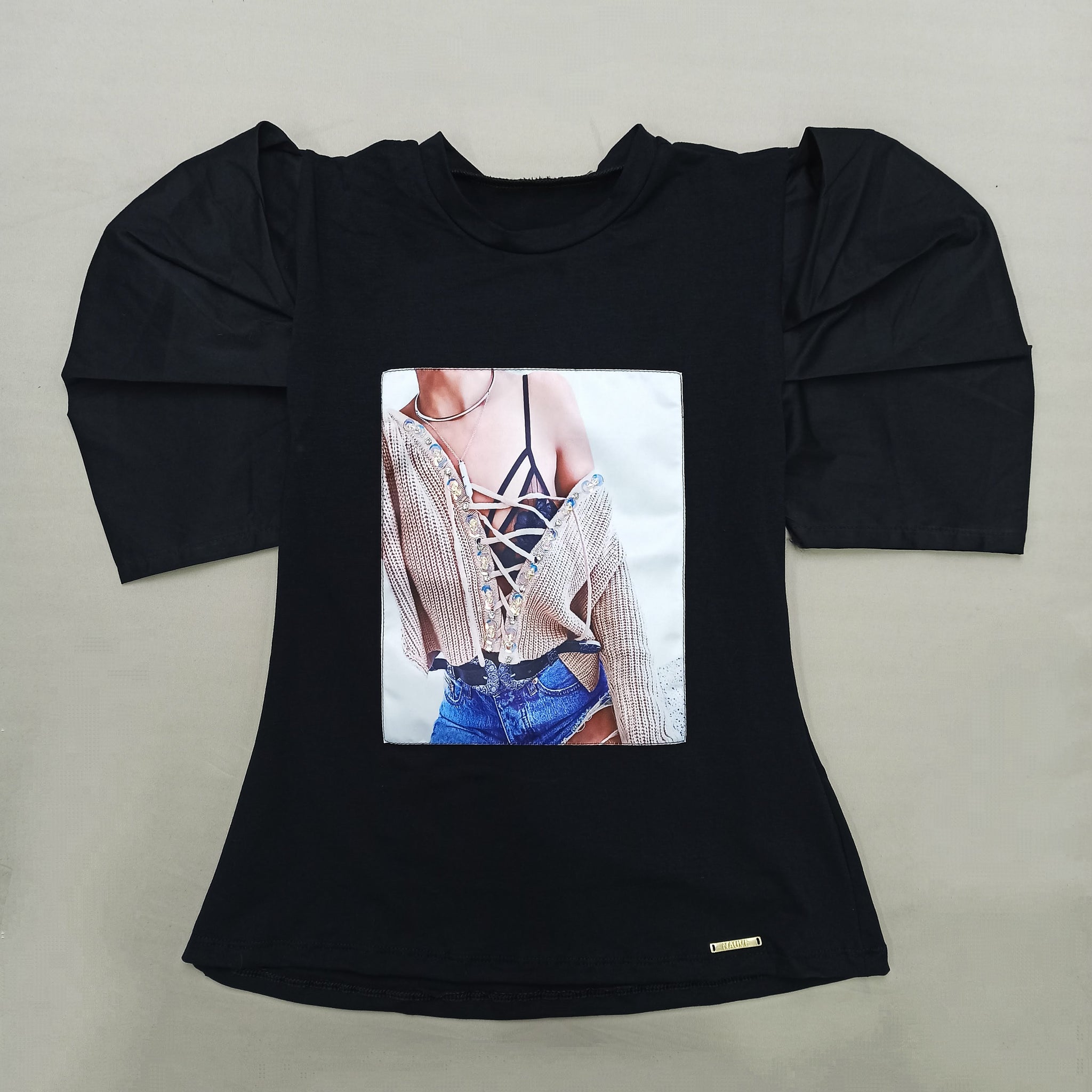 Blusa manga corta aplique