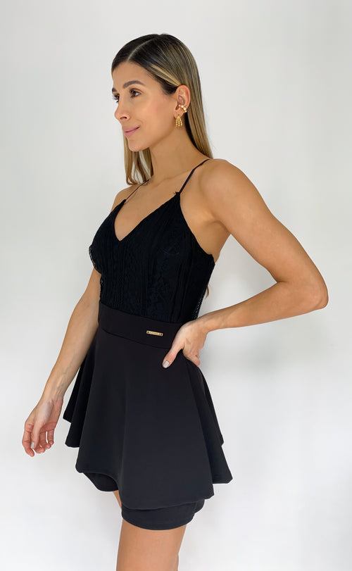 Vestido Corto Blusa Blonda