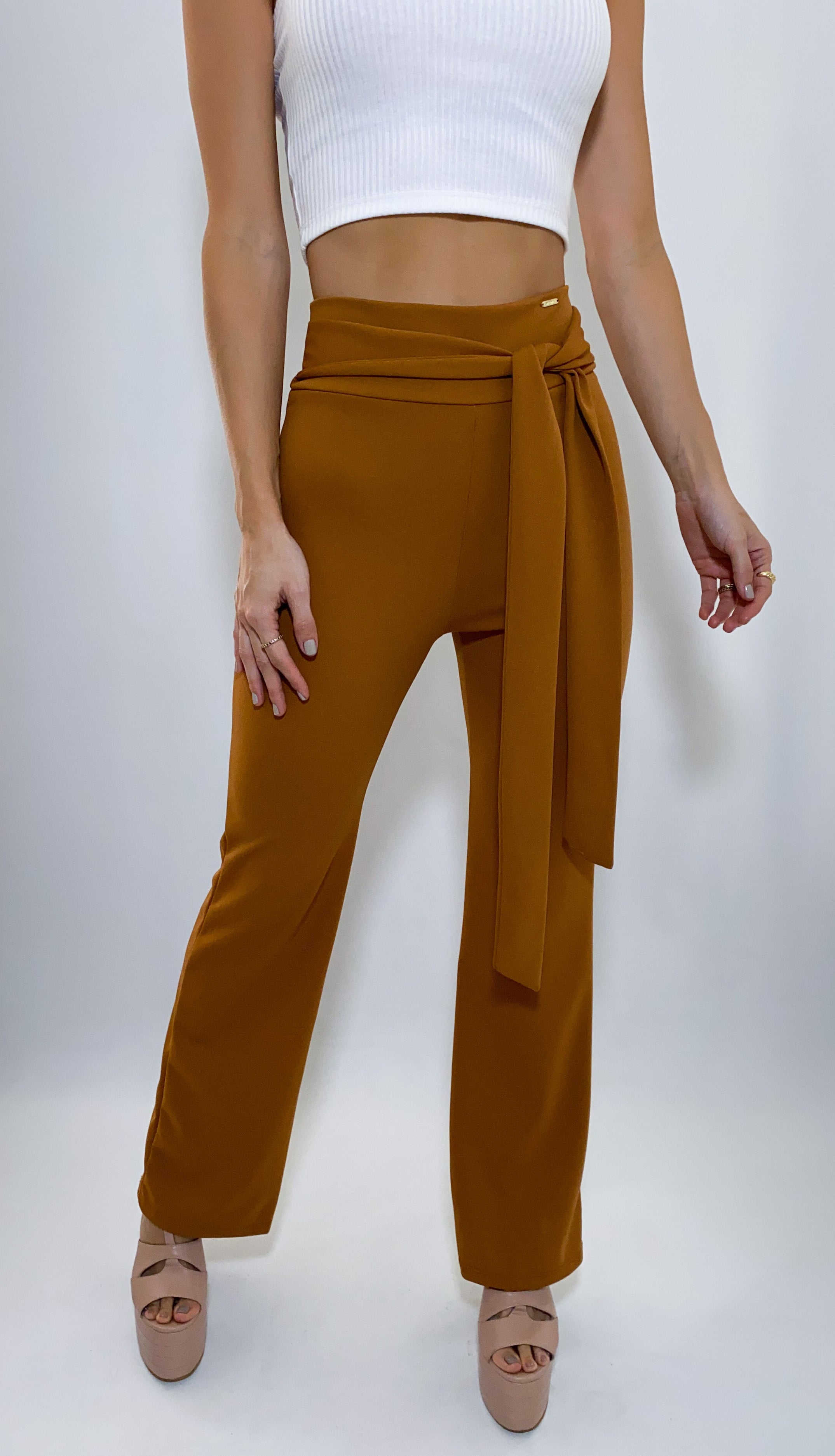 Pantalon Bota Campana Con Cinturon