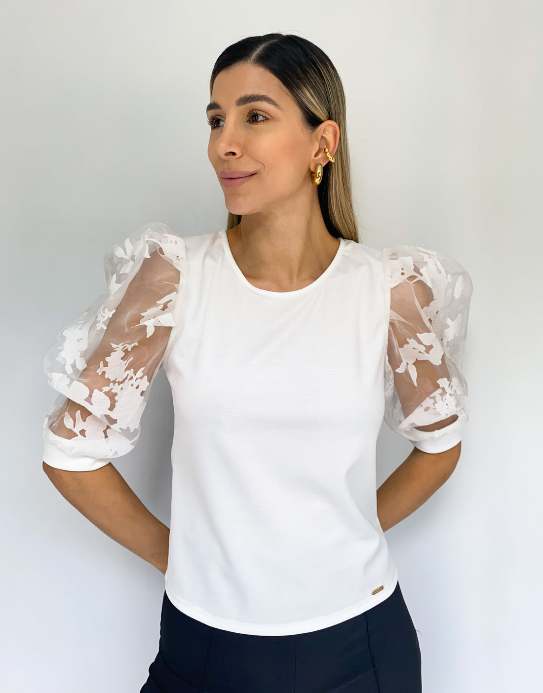 Blusa Cuello Redondo Manga Velo