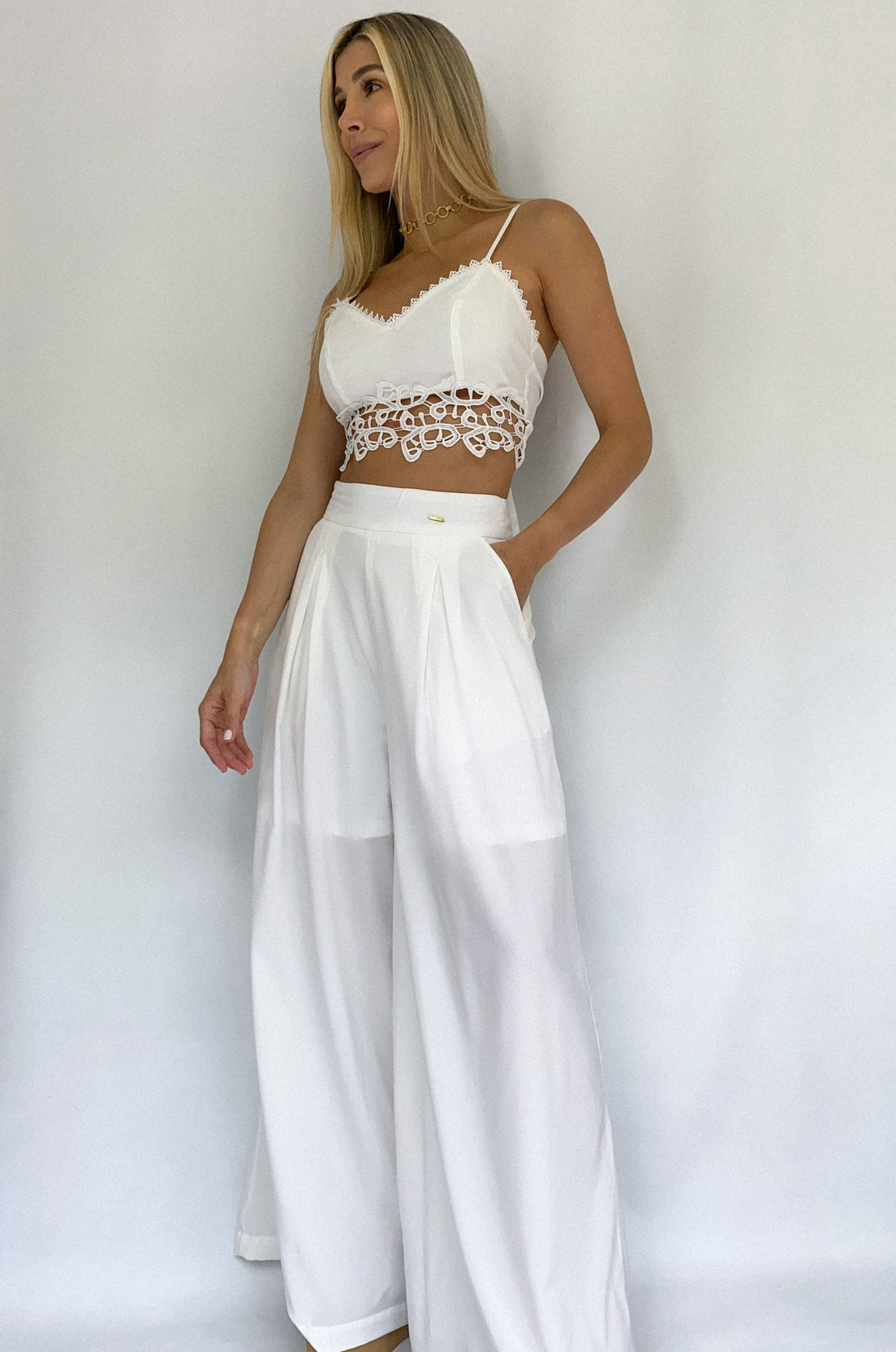 Conjunto Pantalon Ancho Croptop Amarrar