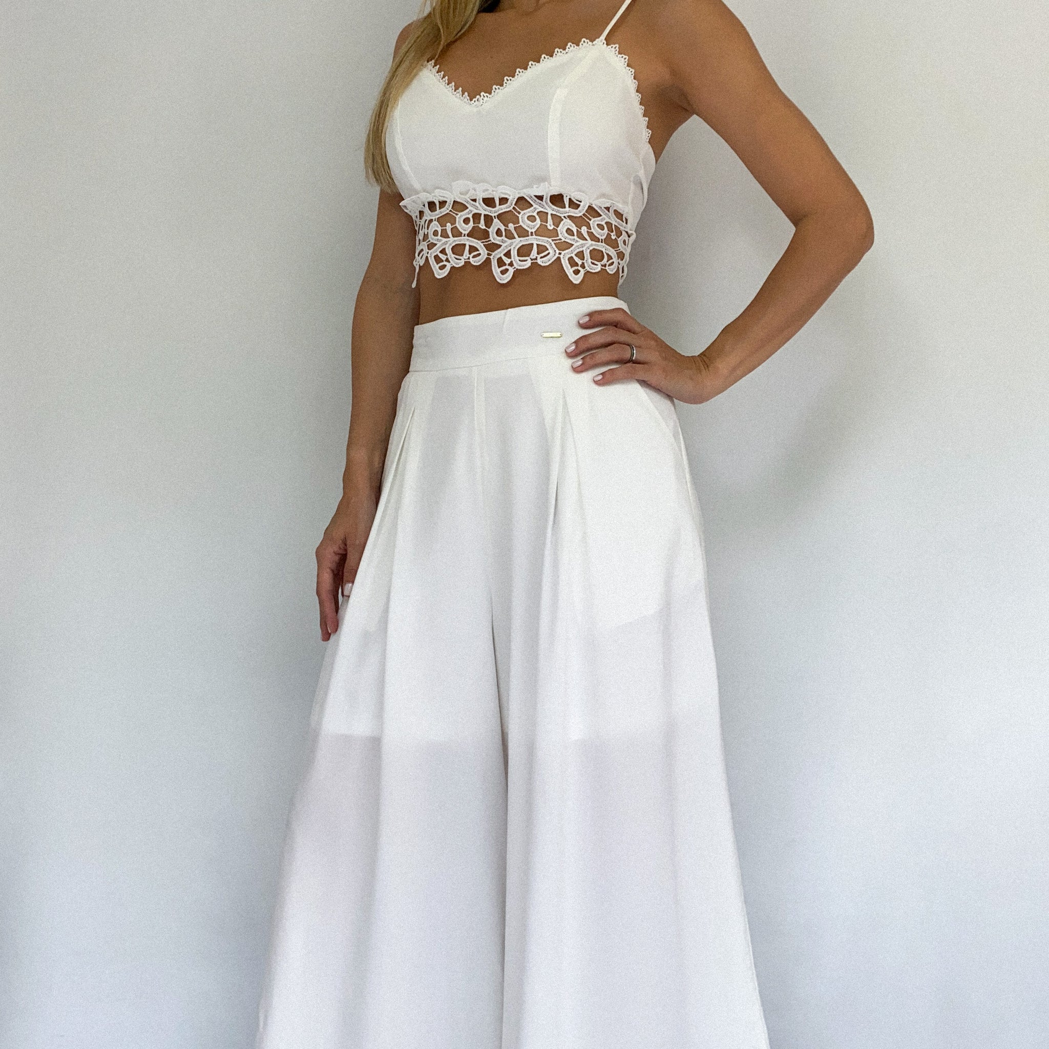 Conjunto Pantalon Ancho Croptop Amarrar