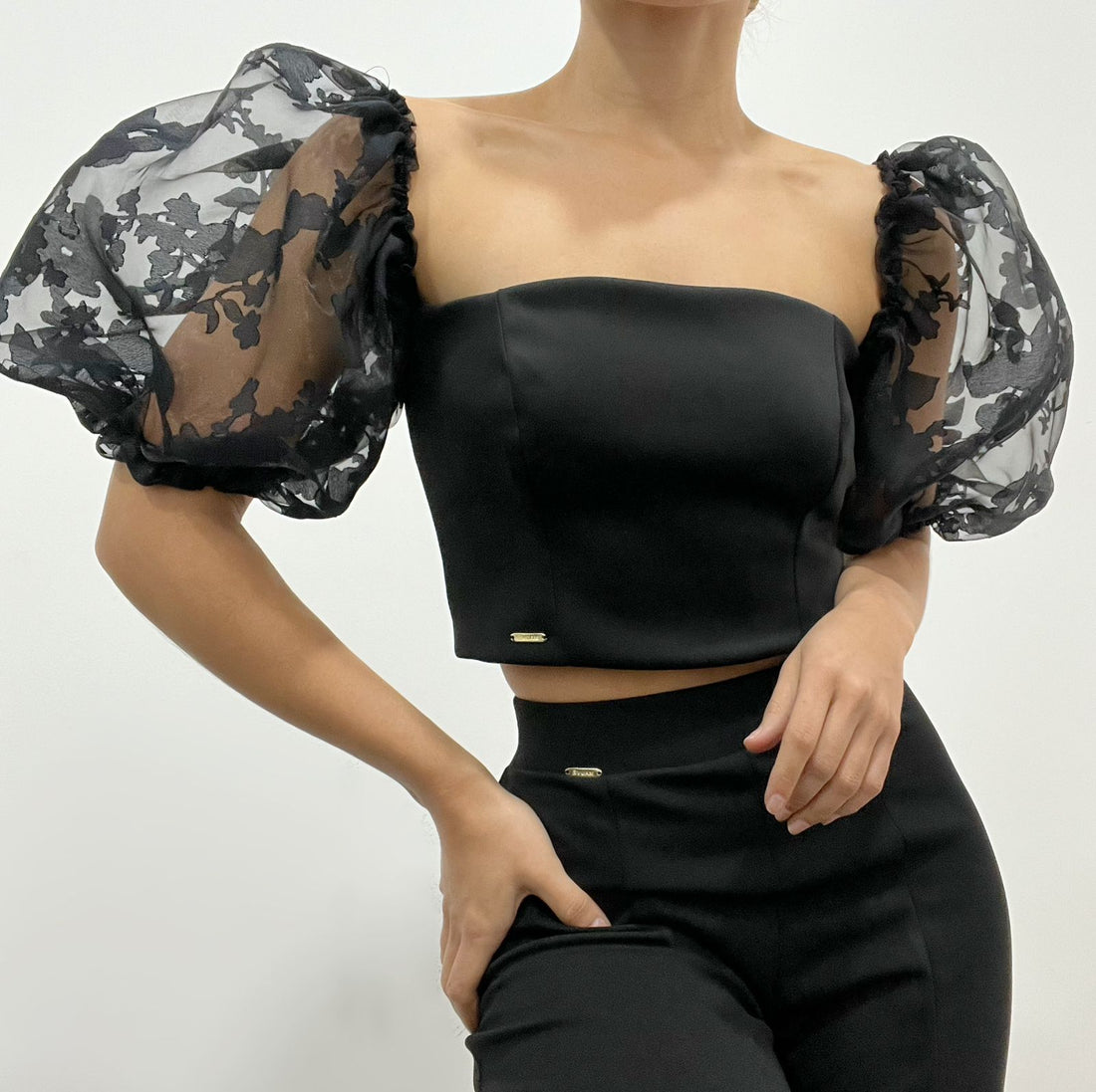 Blusa Corta Manga Corta Bombacha Velo