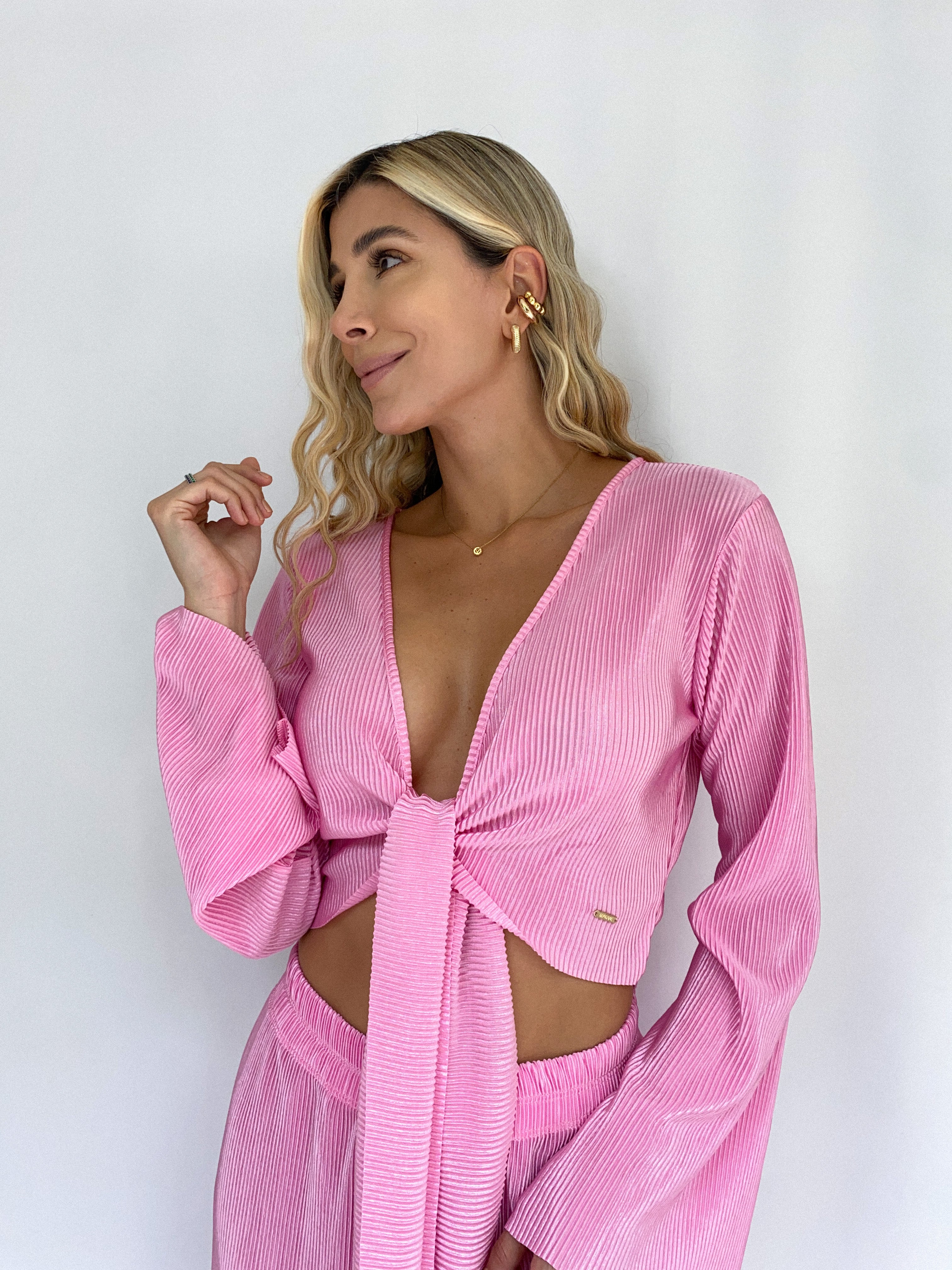 Blusa Manga Larga Amarra Centro Plisada