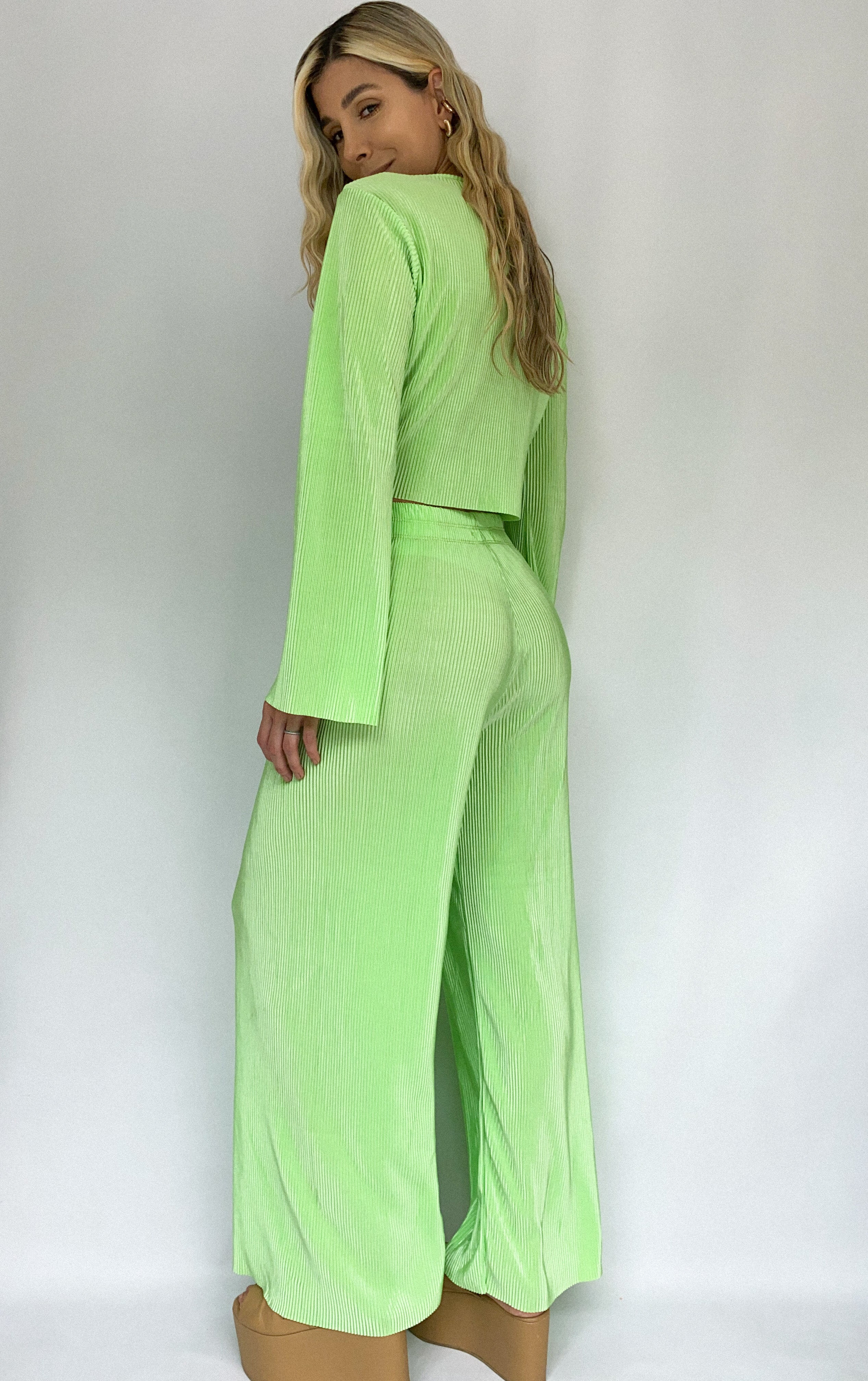 Pantalon Plisado Unicolor
