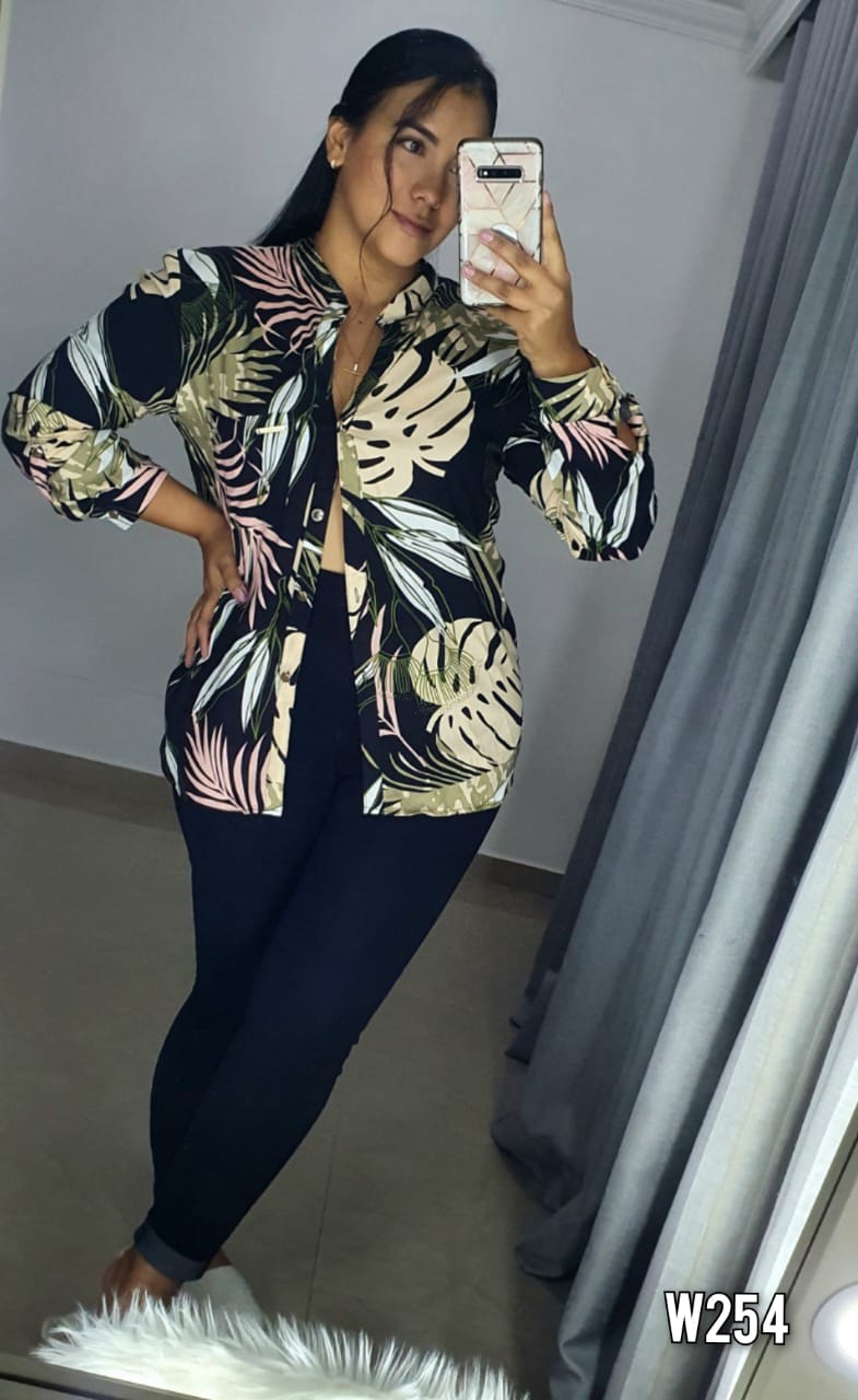 Camisera Botones Manga Larga Estampada