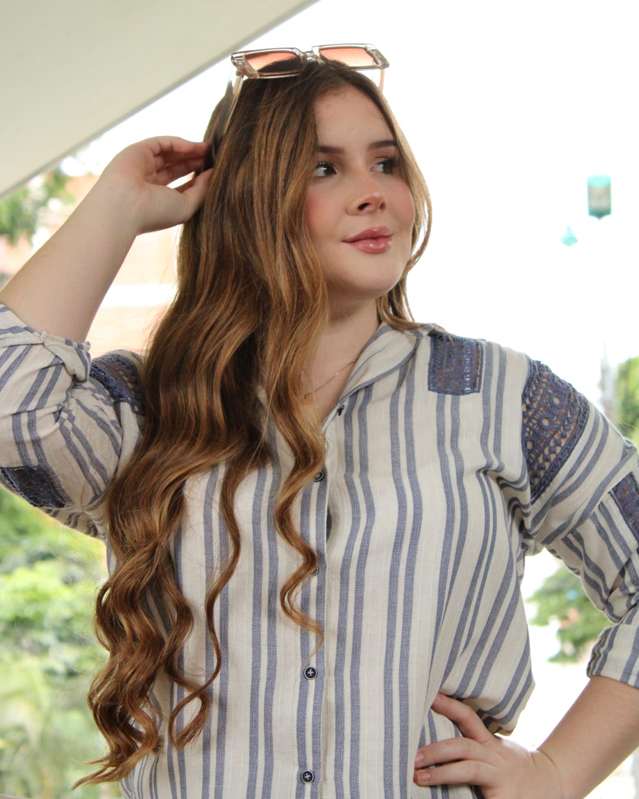 Camisa manga larga rayas bordados