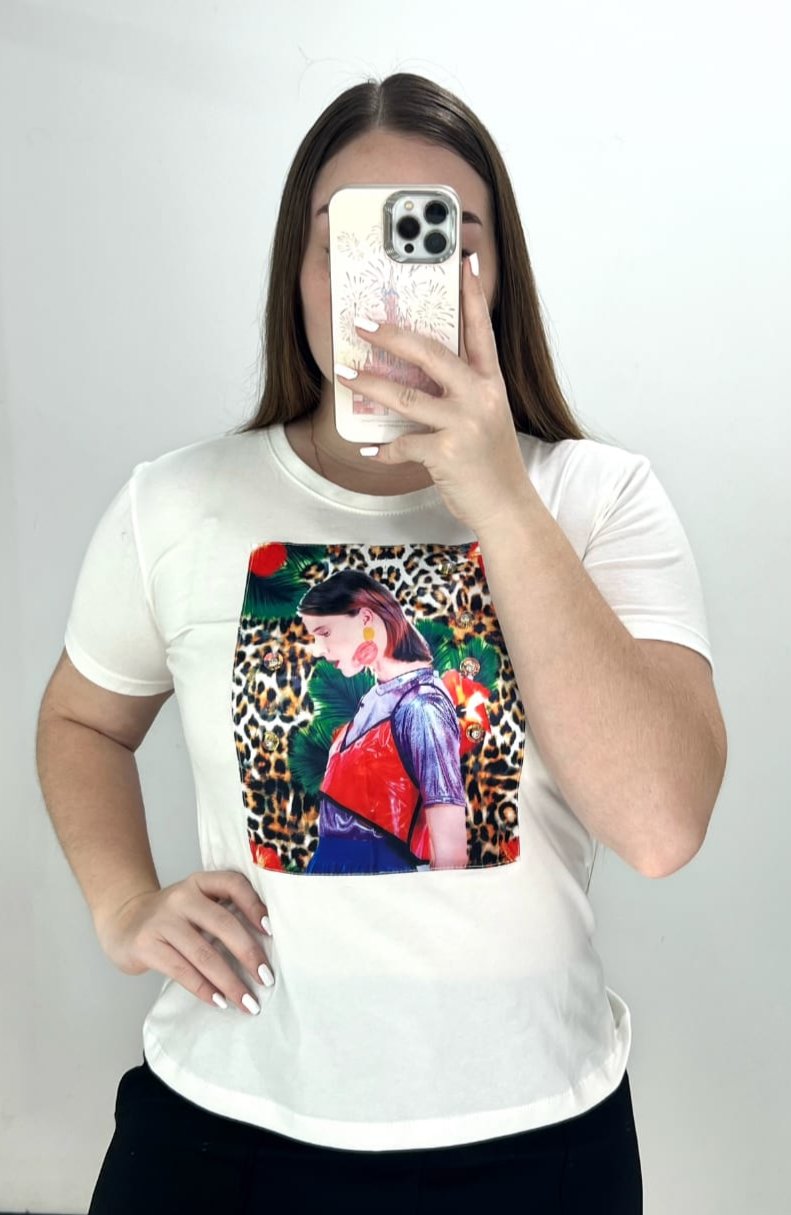 Camiseta Larga Manga Corta Con Aplique