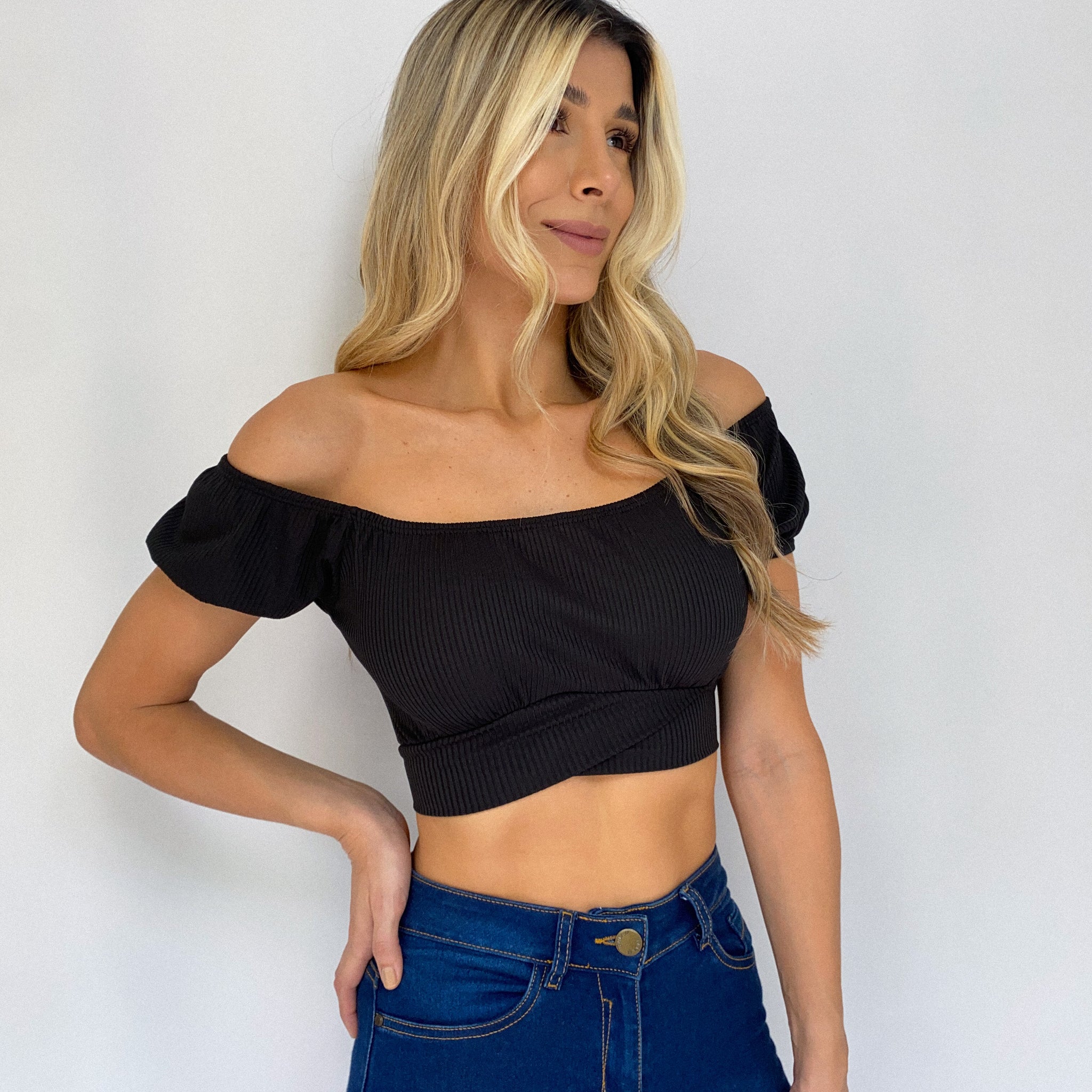 Crop top manga corta resorte amarrar