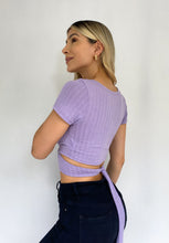 Cargar imagen en el visor de la galería, Blusa rib manga corta de amarrar adelante
