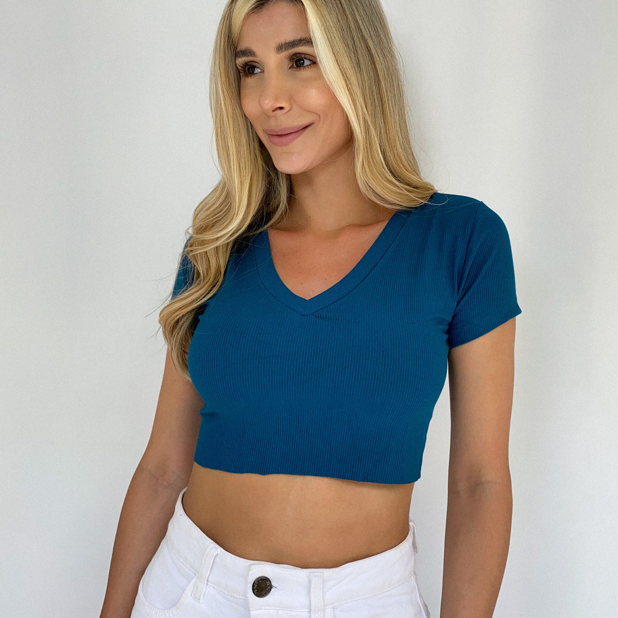 Blusa Corta Cuello V