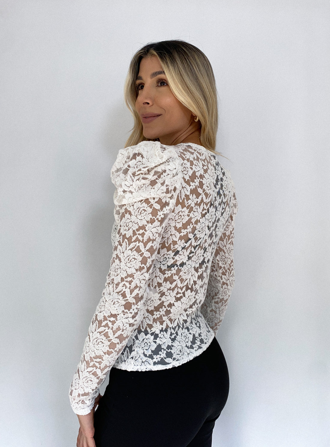 Blusa manga larga bombacha cuello redondo