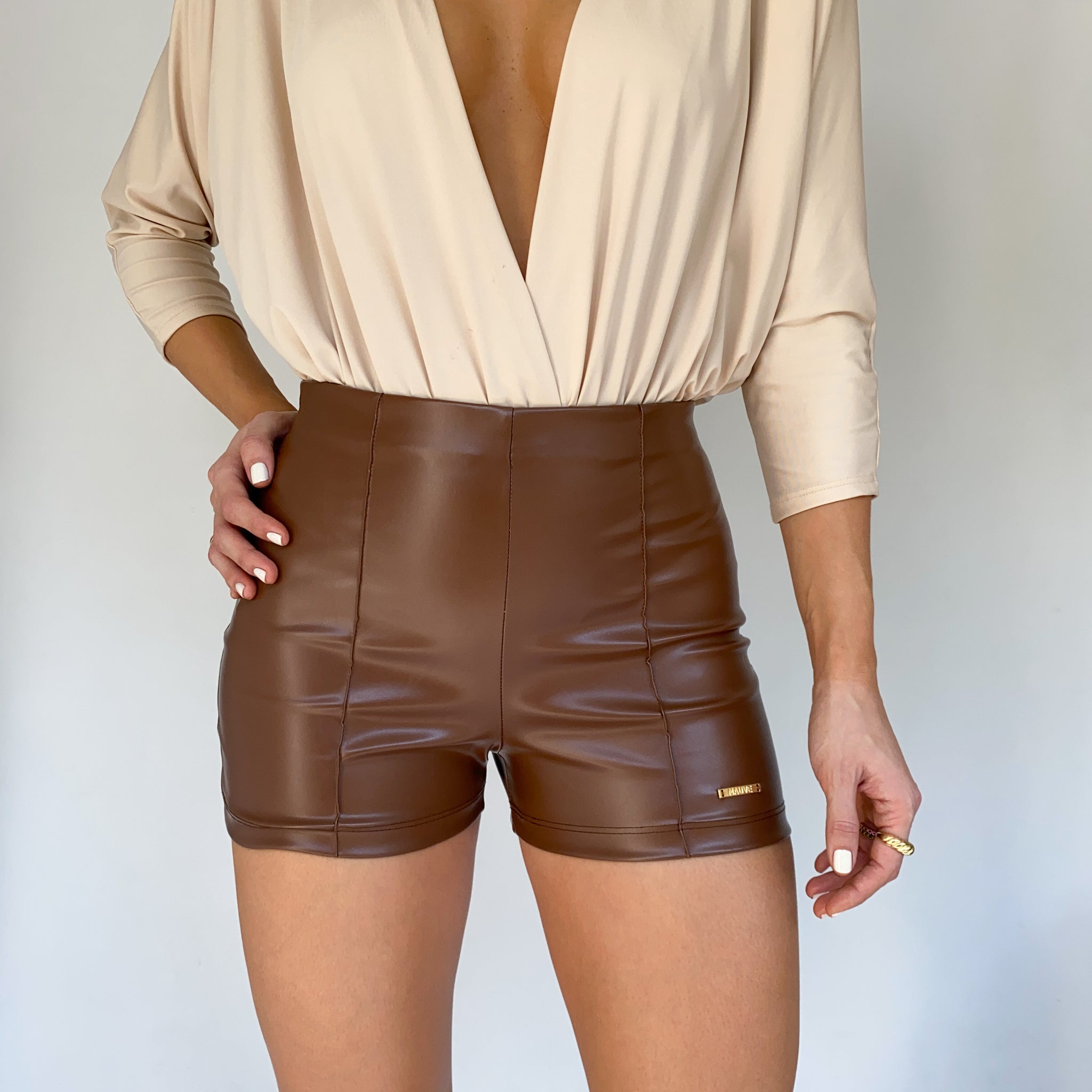 Short Cuerina
