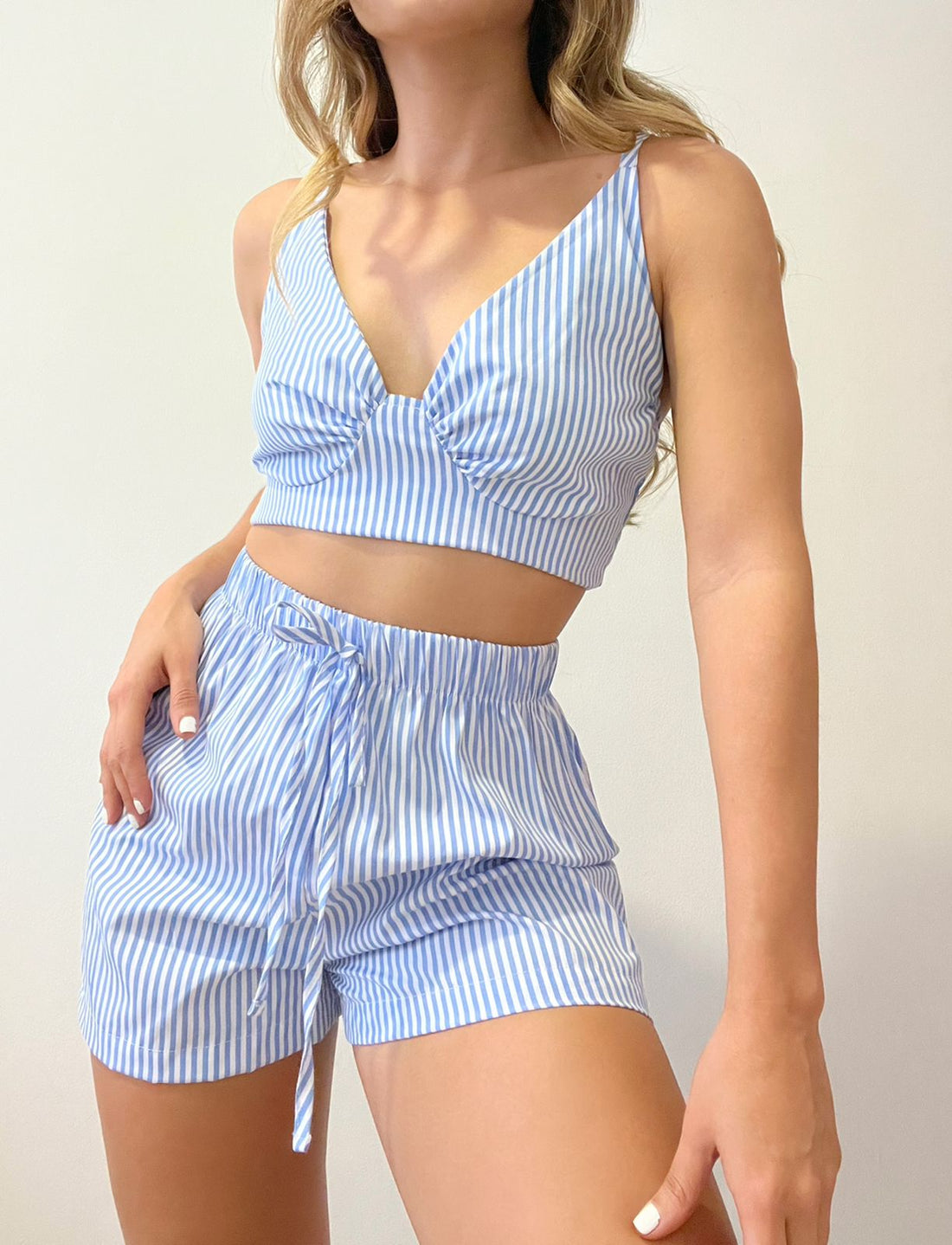 Conjunto camisa crop top short