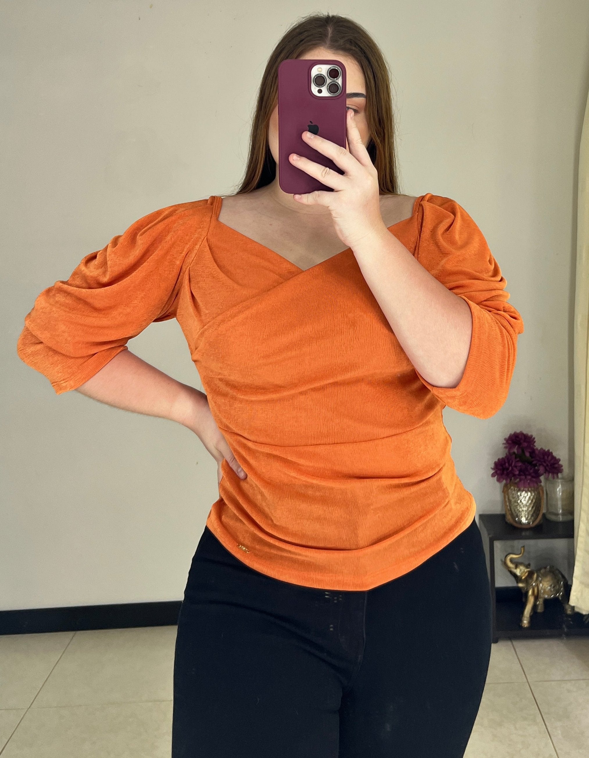 Blusa Manga Larga Cruzada Solo Fondo