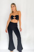Cargar imagen en el visor de la galería, Conjunto pantalón crop top straple
