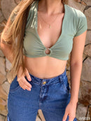 Crop Top Manga Corta Escote En Espalda