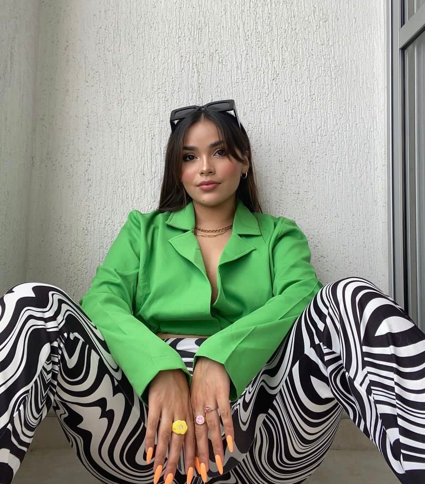 Blazer corto cuello amarrar cintura