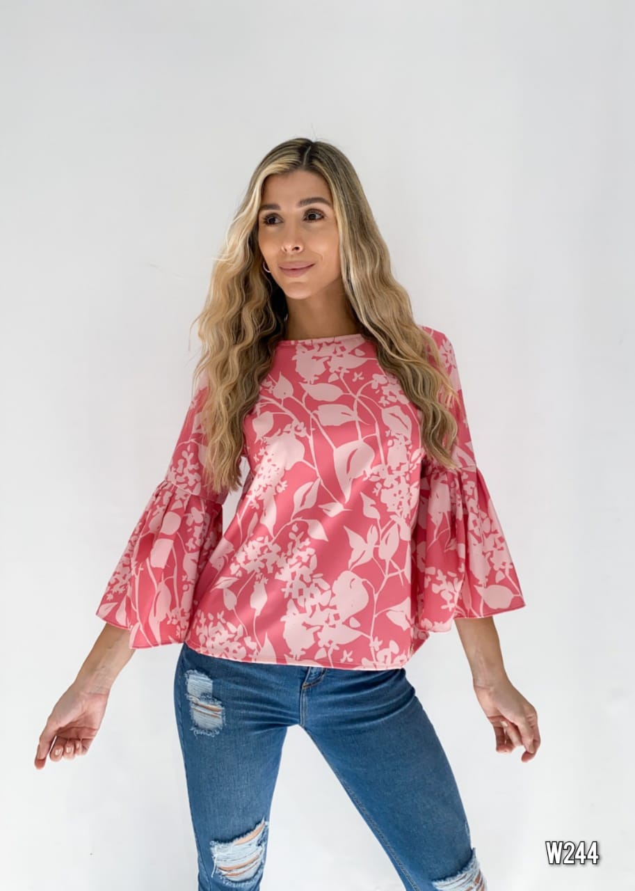 Blusa manga larga  bombacha estampada