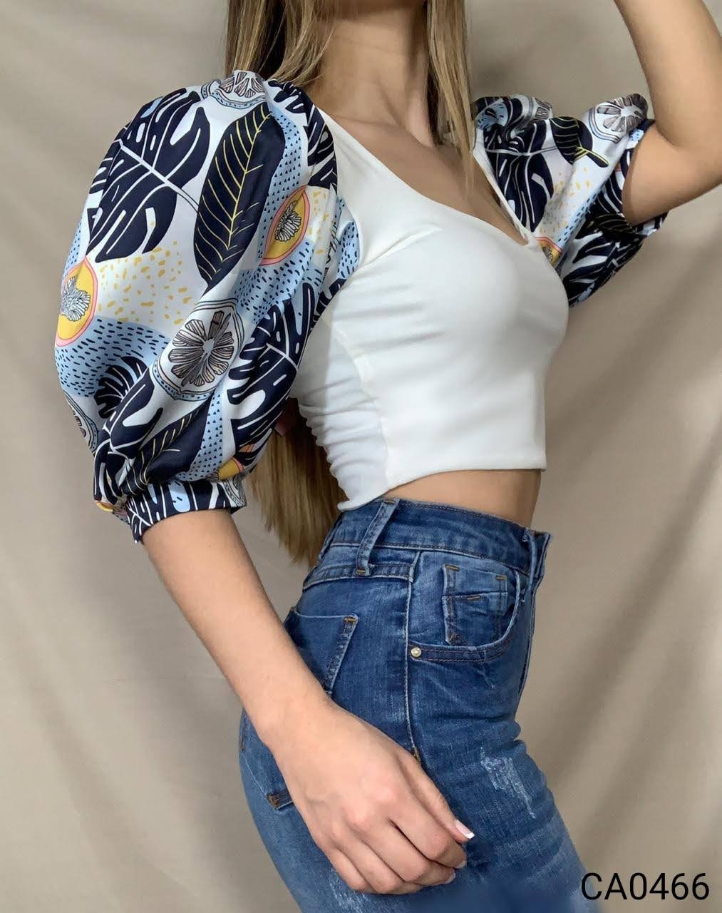 Blusa hombrera estampada