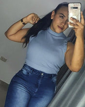 Cargar imagen en el visor de la galería, Blusa manga sisa cuello alto con boleros

