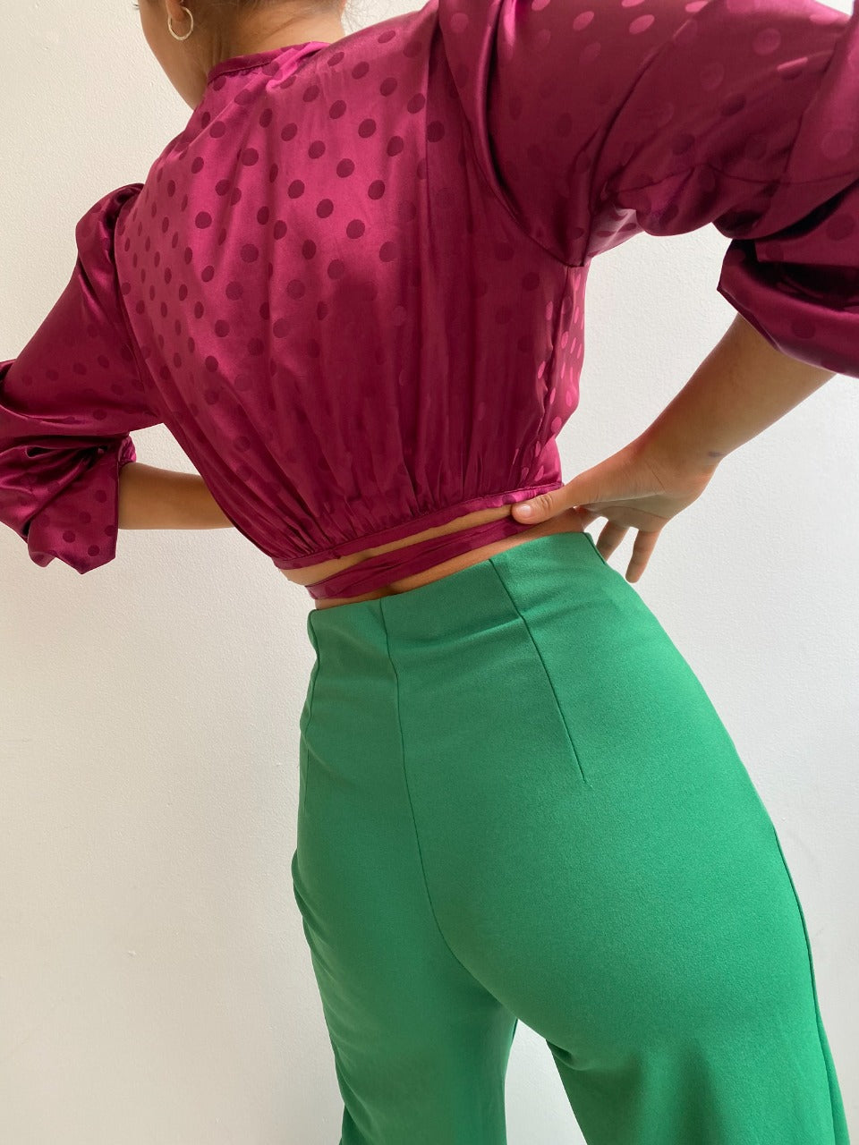 Blusa Satin Puntos Manga Larga