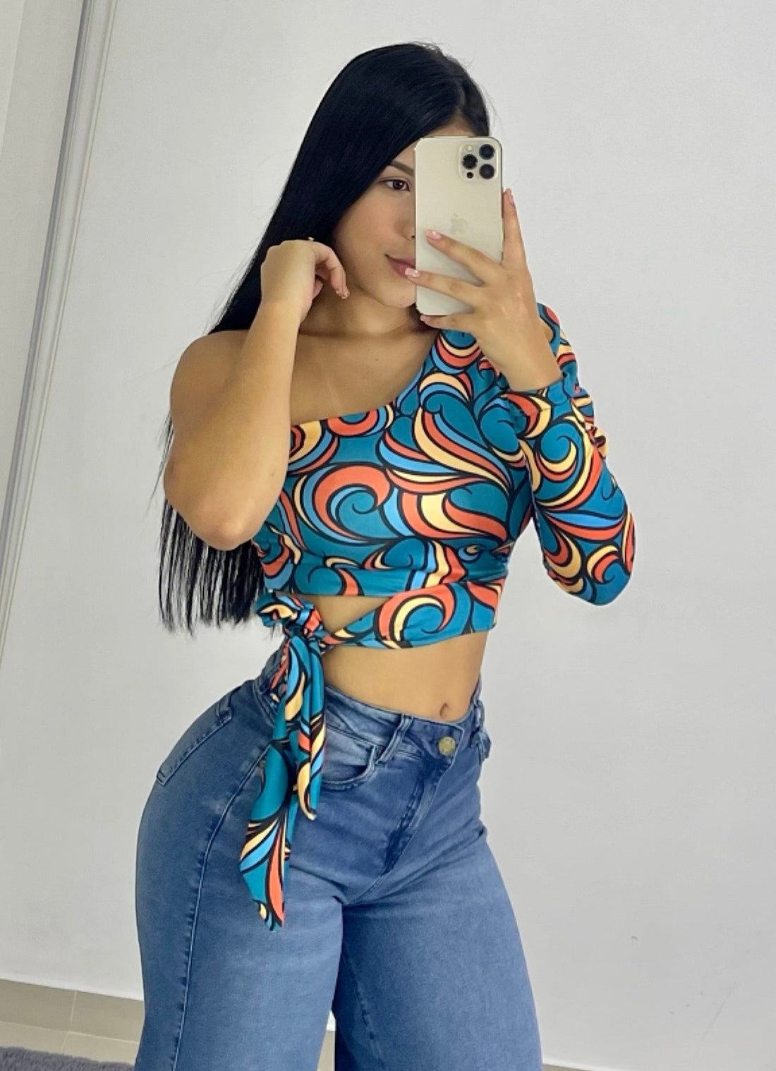 Blusa asimétrica estampada amarrar