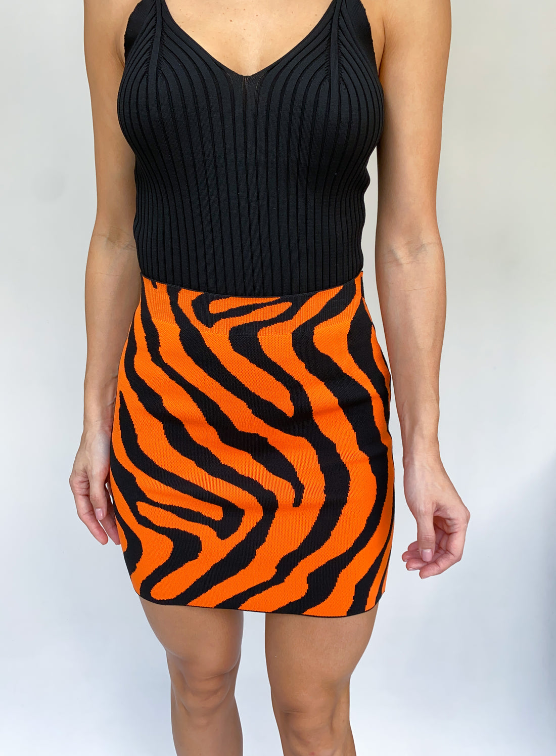 Falda corta zebra en hilo