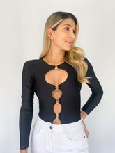 Cargar imagen en el visor de la galería, Body manga larga aros adelante
